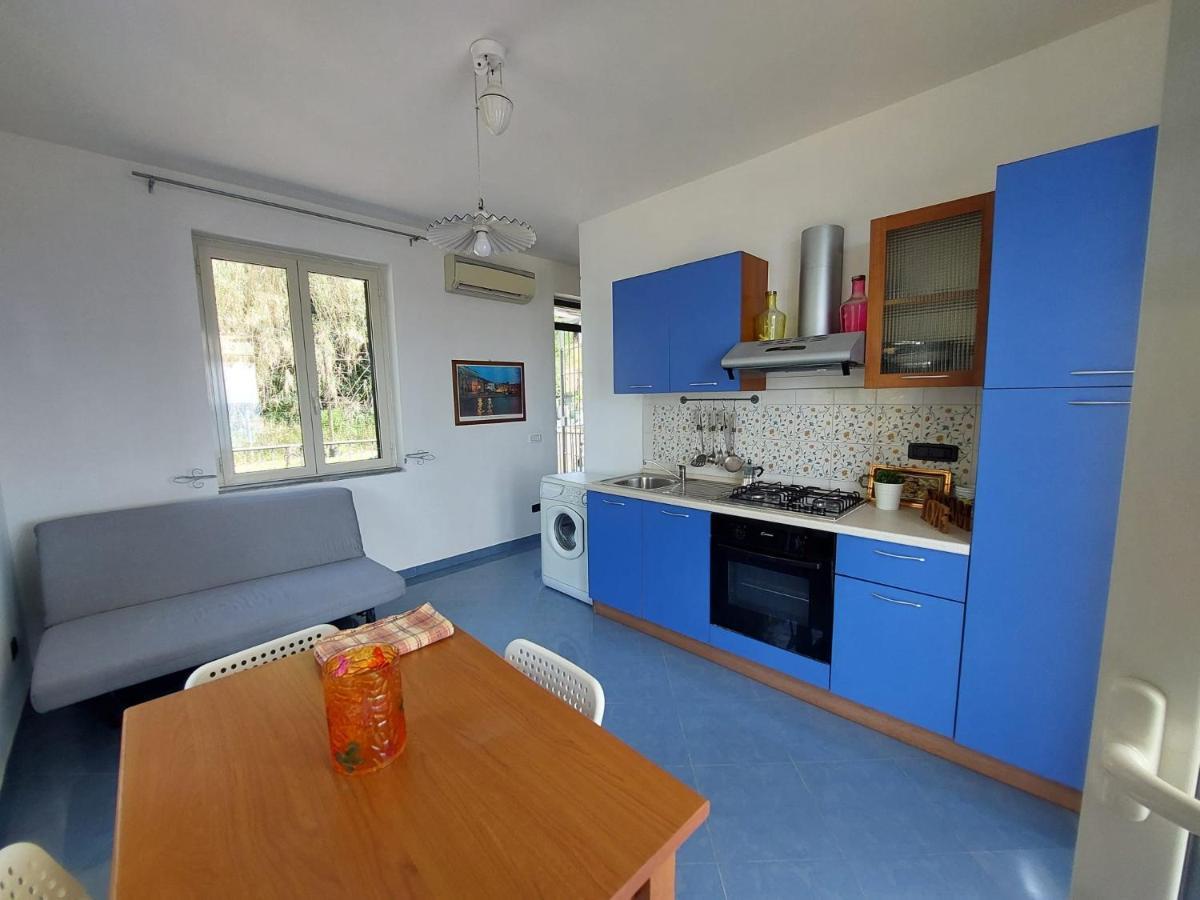 Waikiki Beach Apartments Санта Мария ди Кастелабате Екстериор снимка