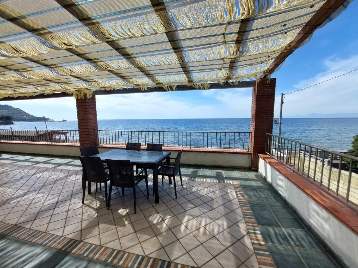 Waikiki Beach Apartments Санта Мария ди Кастелабате Екстериор снимка